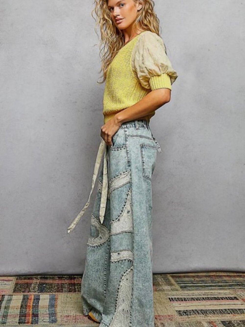 Lace patchwork detail denim jeans - Picture 4 of 7